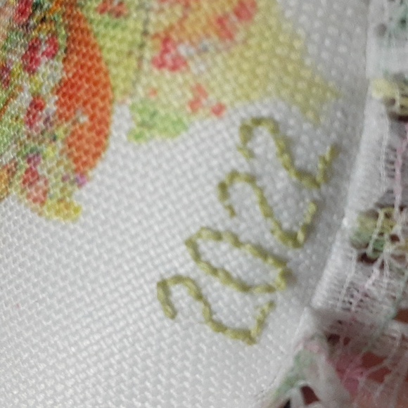 HandMade Cross Stitch 2022 Precious Moments Pillow Heart Ornament - Picture 3 of 3